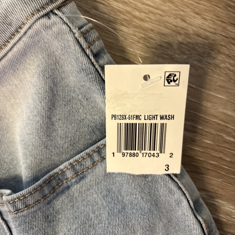 Madden Girl Mid Rise Boot Cut Jeans Light Wash Juniors Size 3 - Picture 12 of 16